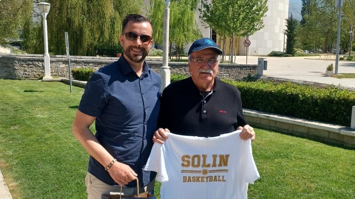 Priredili mu iznenađenje: Legenda solinskog novinarstva proslavila 72. rođendan