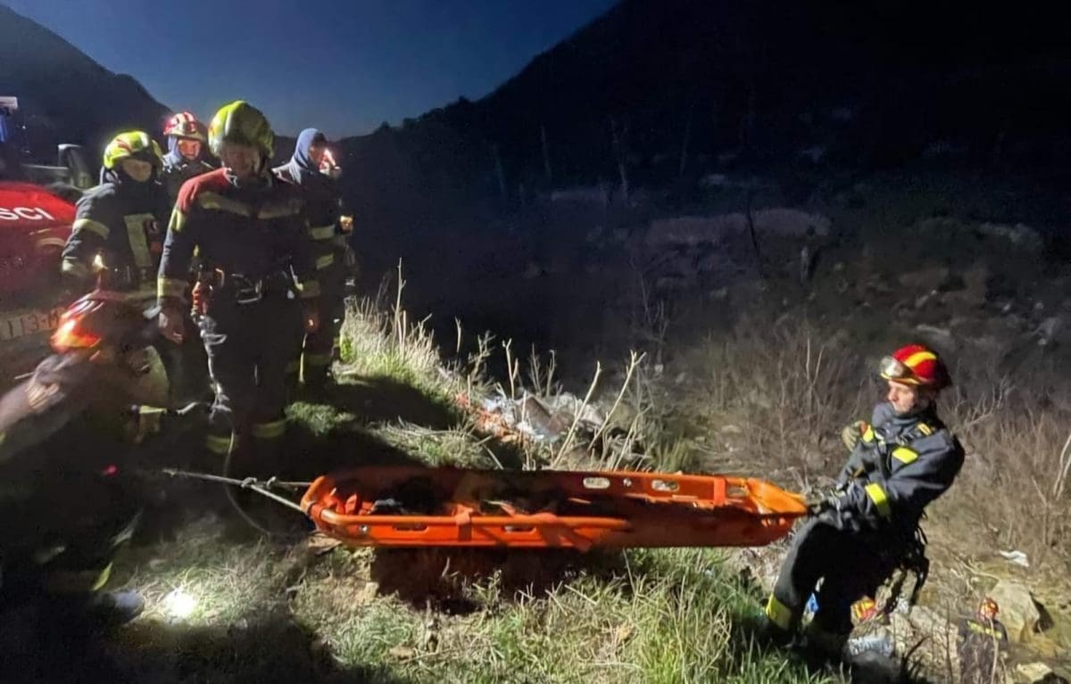 nesreca dvd izvlacenje vatrogasci unesreceni