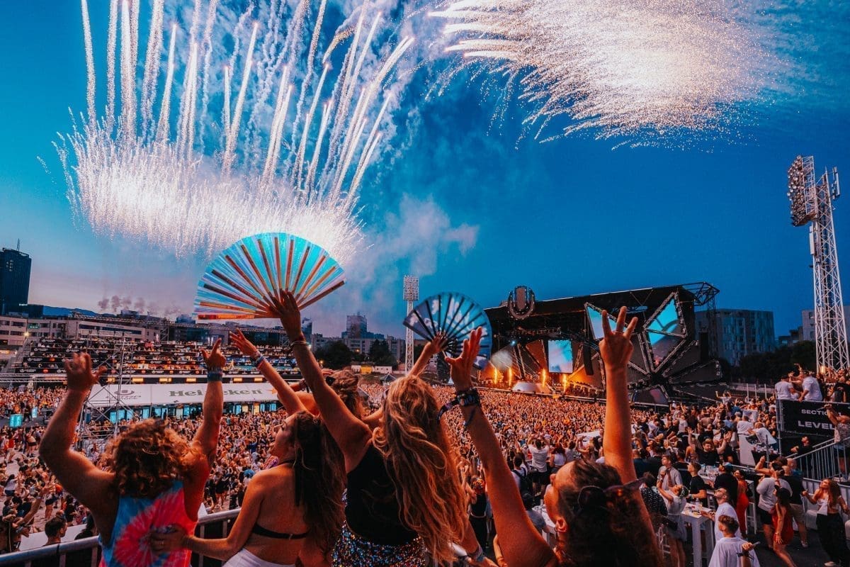 Gosti Ultre ove godine imaju brojne popuste: od kafića, prijevoza, restorana...