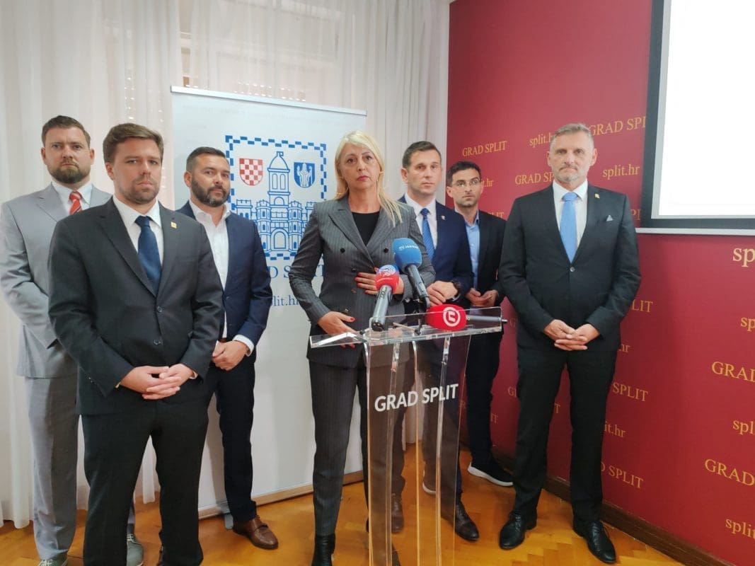 "ETO, LIDIJA JE OPET POLUDJELA" Ivošević izvrijeđao Bekavac iz HGS-a, gotovo svi oporbeni vijećnici napustili sjednicu: "Stop nasilju nad ženama"