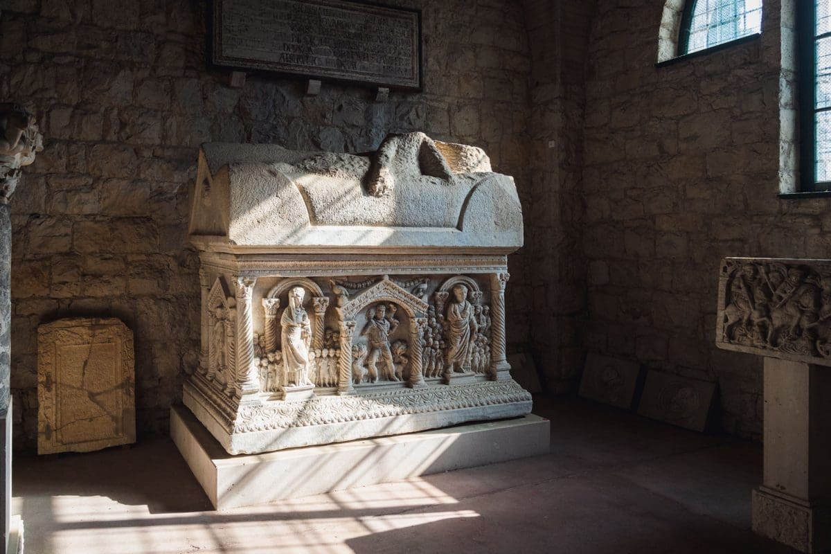 5 14 arheoloski muzej memento mori 7