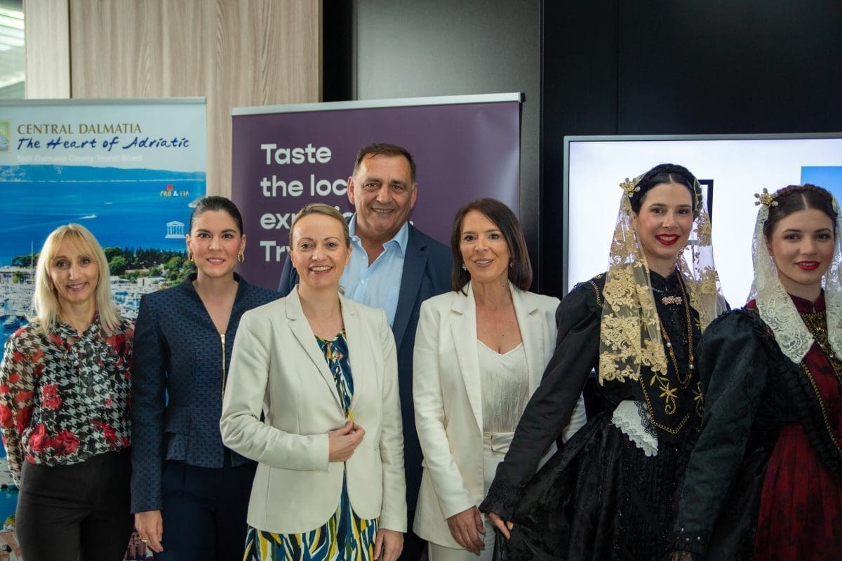 Turisti ka zajednica Splitsko dalmatinske upanije Hotel Hills 20