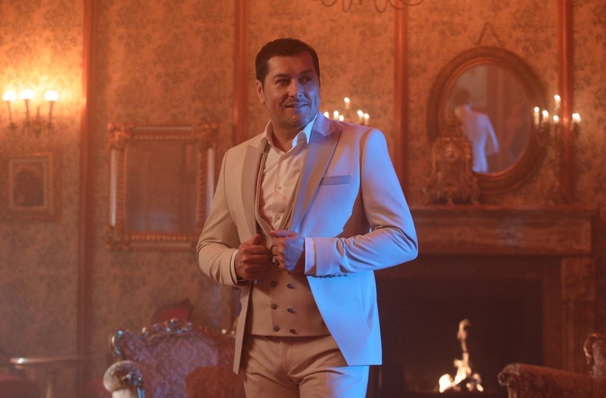 Omiljeni balkanski šarmer objavio novi album: Aco Pejović spreman za veliku ljetnu turneju po regiji