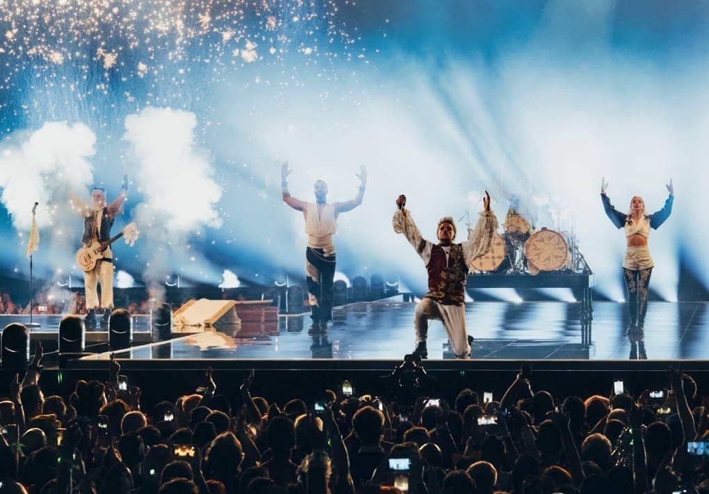 Baby Lasagnu nakon finala obožavatelji ispred hotela dočekali s pljeskom, pogledajte kako je bio raspoložen