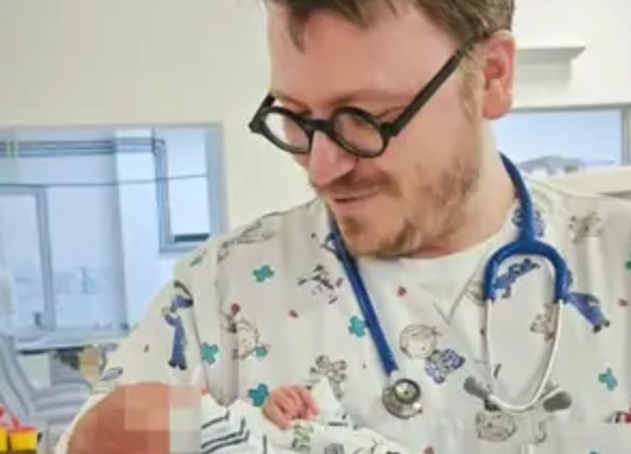 STIŽU NAJBOLJE MOGUĆE VIJESTI Beba se čudesno oporavlja, evo koja procedura čeka malenog Ivana: "Ova je priča specifična"