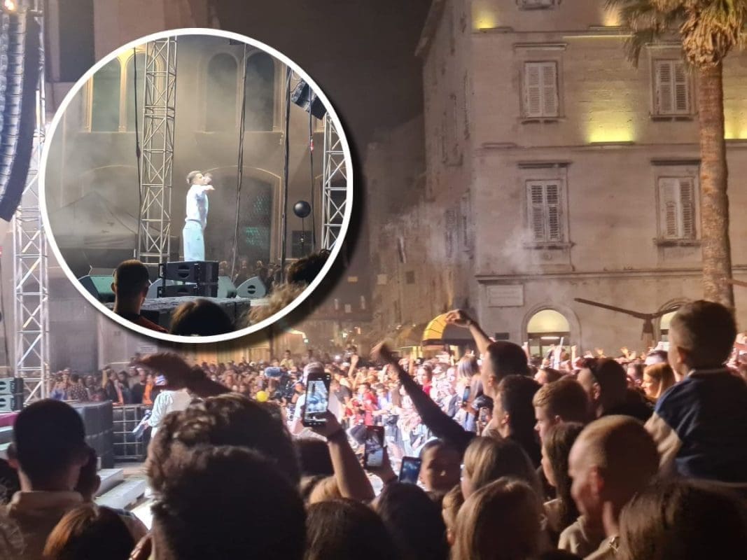 TRILJSKI REPER SPLITSKU PUBLIKU DIGAO NA NOGE Grše na pozornici priznao: "Došao sam pod fibrom"