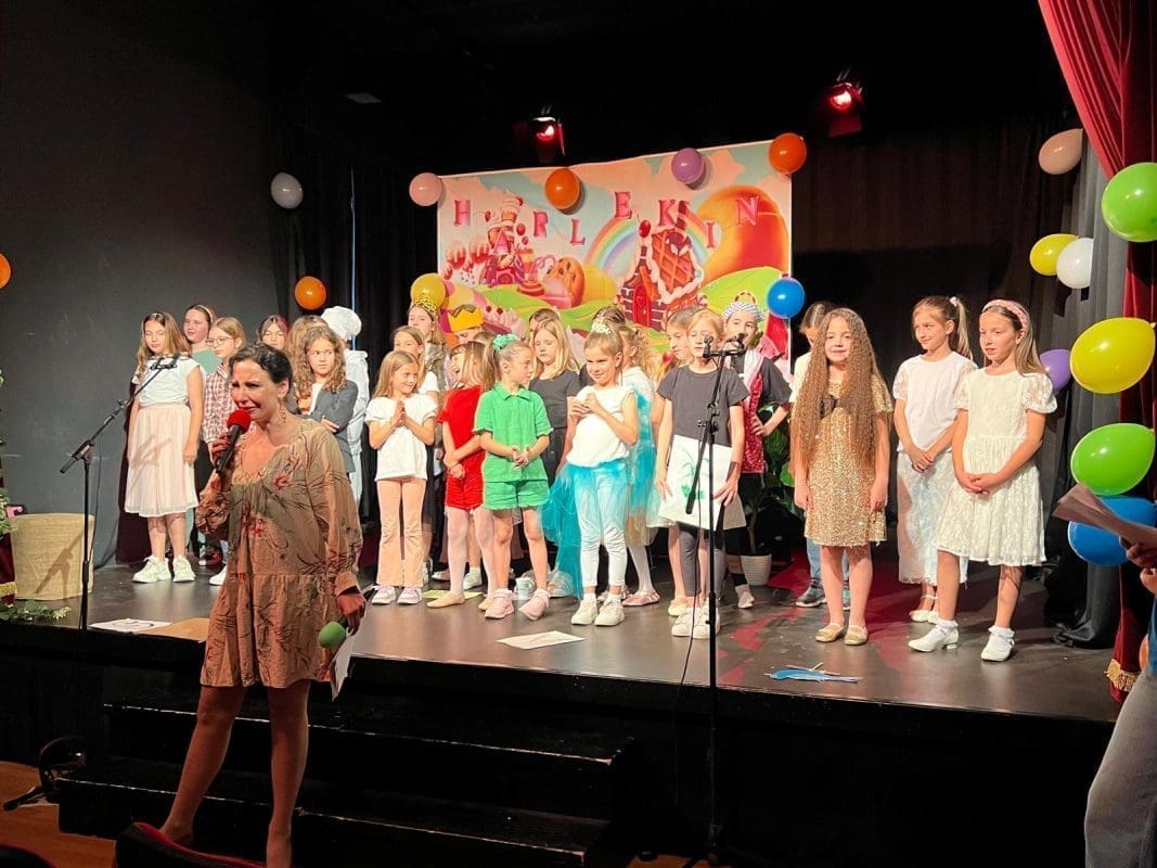 Dječje kazalište Harlekin nastupom oduševilo publiku