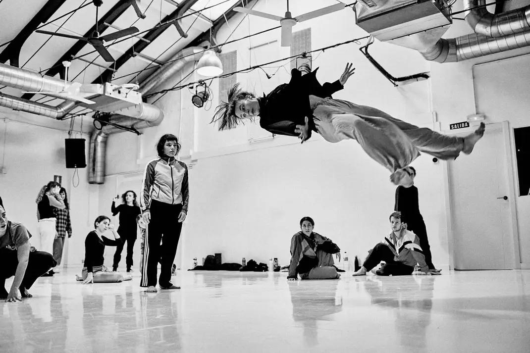 MALA ŠKOLA SUVREMENOG PLESA Expressionist workshop Lucije Romanove proputovao je pola svijeta, a sad stiže i u Split