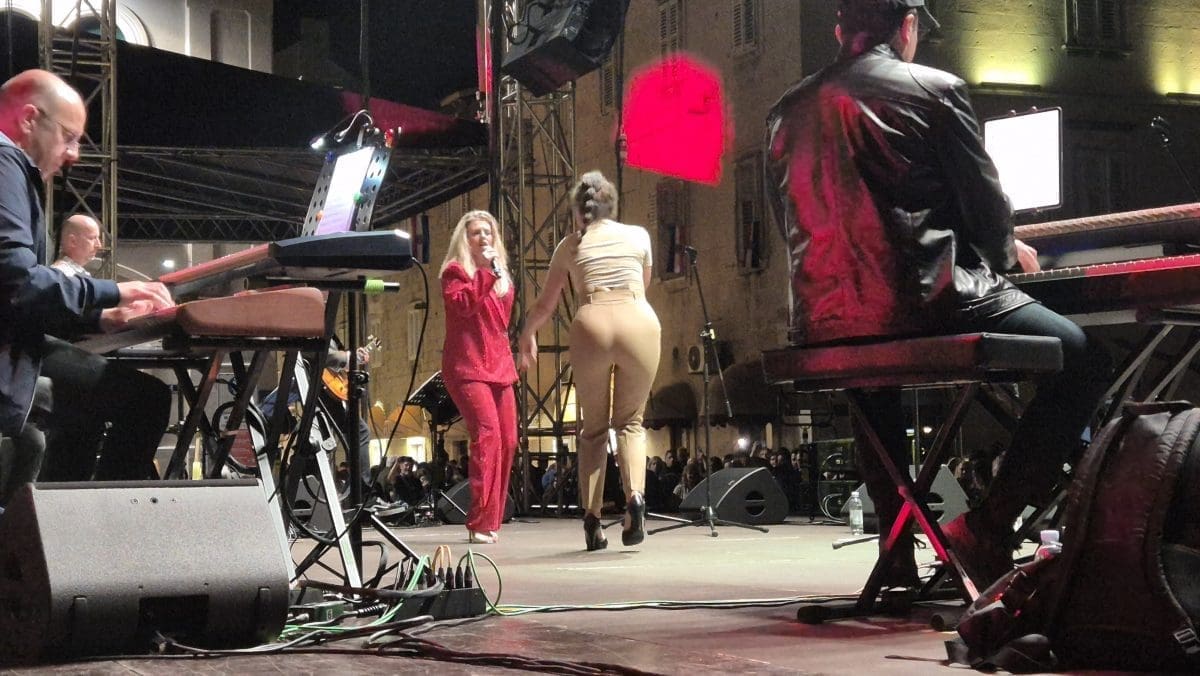 koncert riva a strana 15