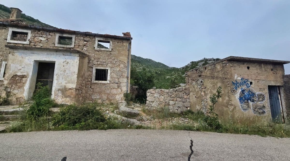 kuca luke modrica luka modric stara kuca 1 nn