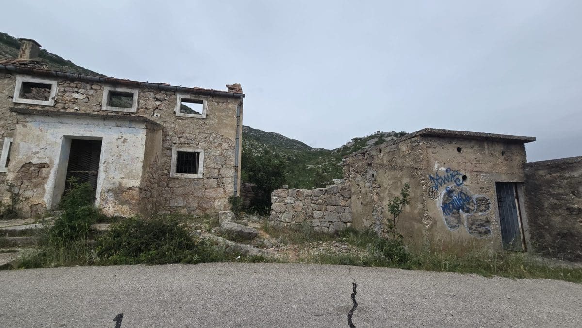 kuca luke modrica luka modric stara kuca 1 