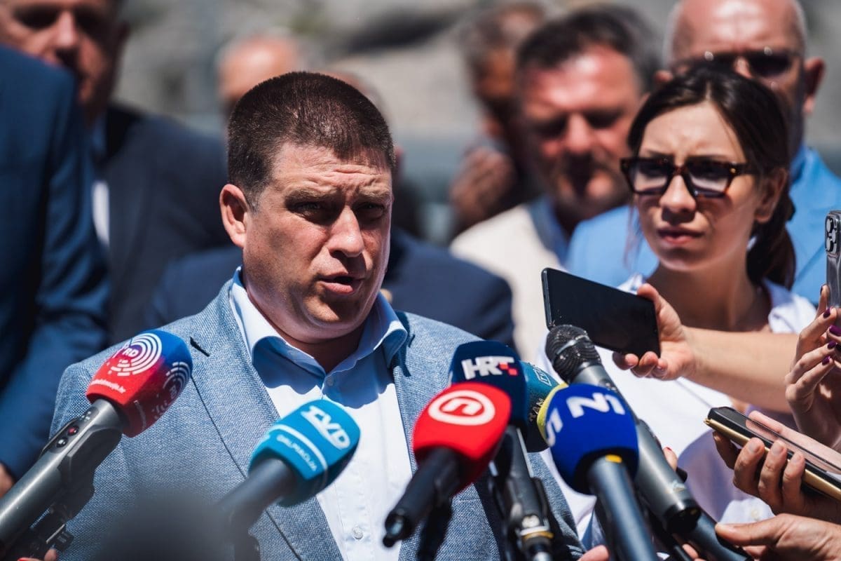 Butković je boravio u Mostaru. Ministarstvo dodjeljuje 900 tisuća eura za zračnu luku