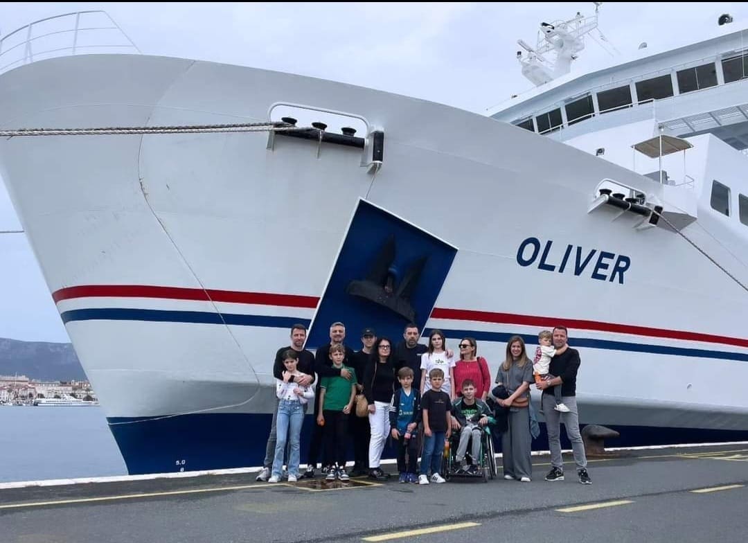 KAD SLIKA GOVORI VIŠE OD TISUĆU RIJEČI Emotivna objava Davora Dragojevića ispred trajekta "Oliver"