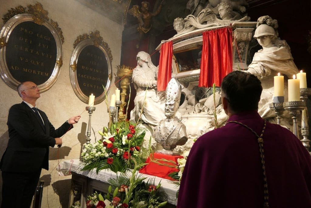 Otvaranjem moćnika sv. Dujma počela središnja proslava Sudamje