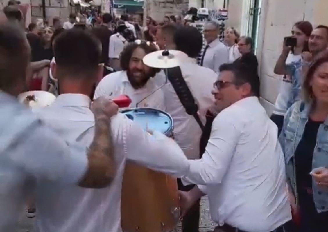 "OVO NEMA NIGDI" Na ovakvom vjenčanju sigurno nikada niste bili, pogledajte lude kadrove iz Omiša