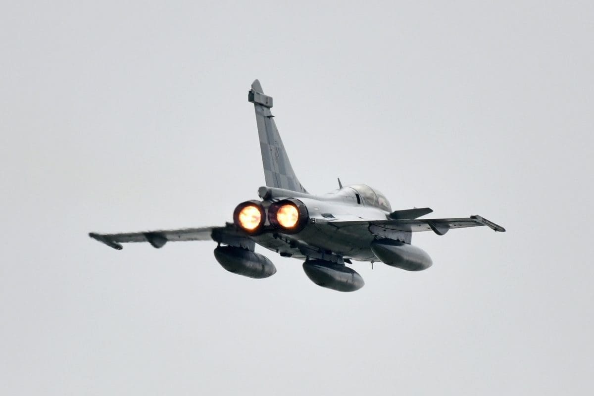 DANAS POSLIJEPODNE OČEKUJE SE POJAČANA BUKA Iznad Dalmacije letjet će hrvatsko ratno zrakoplovstvo