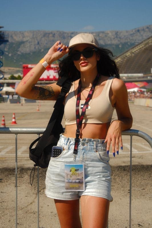 Dora Barker na Donut Split eventu