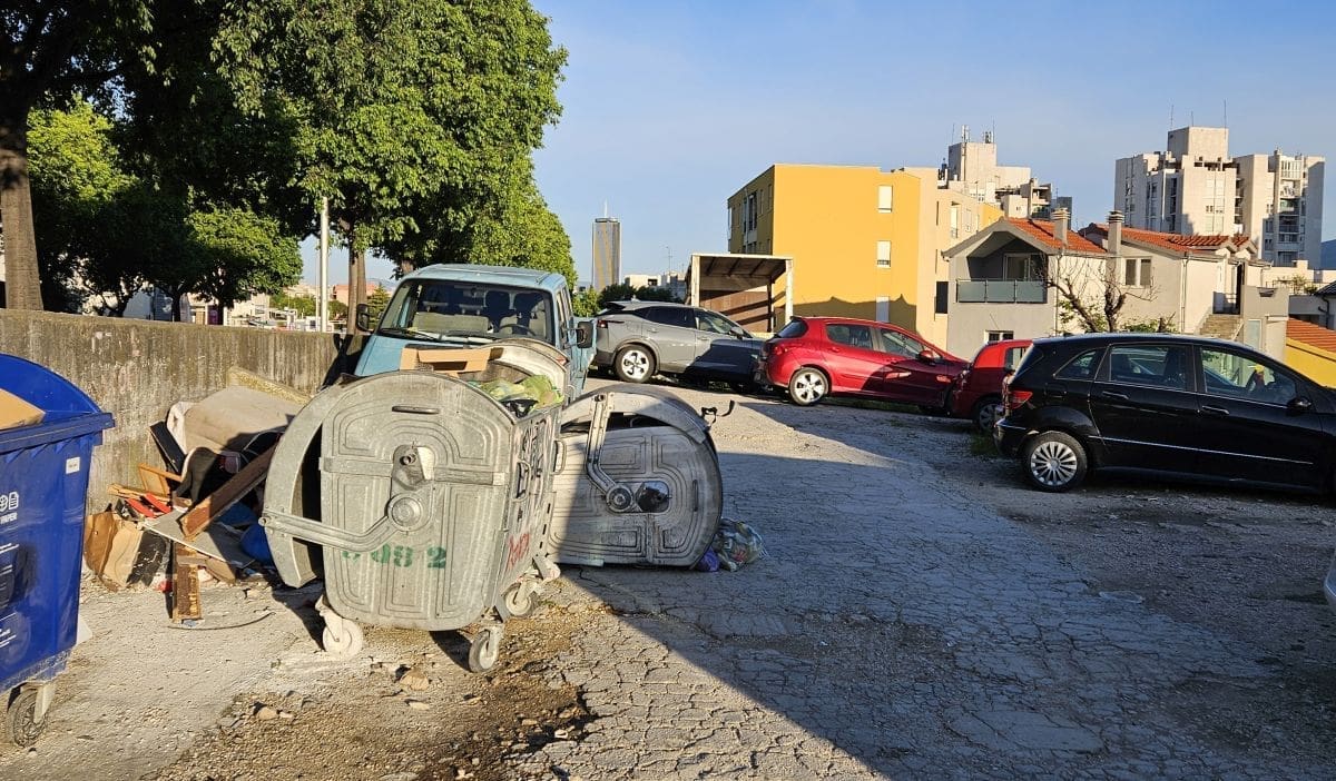 kocunar prilaz2 smece