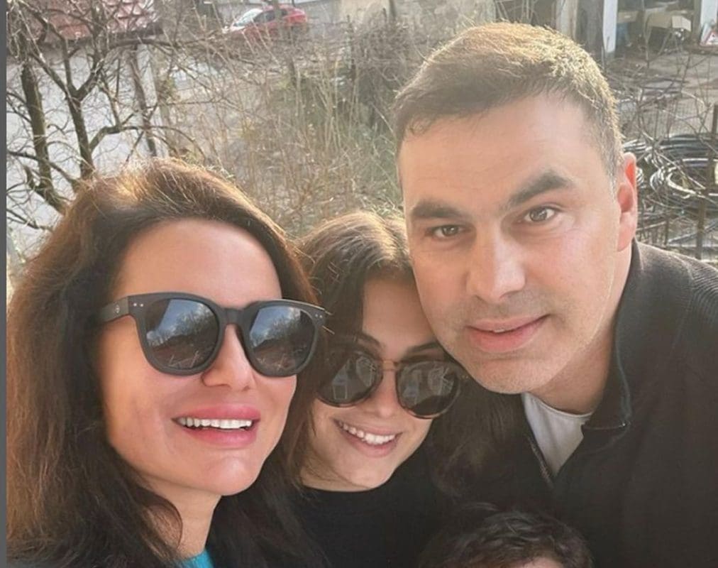 ŠOK U DOMU SPLITSKE MODNE DIZAJNERICE I VODITELJA HAJDUKOVE AKADEMIJE Zmija je kroz prozor ušla u dječju sobu, u pomoć pozvali vatrogasce