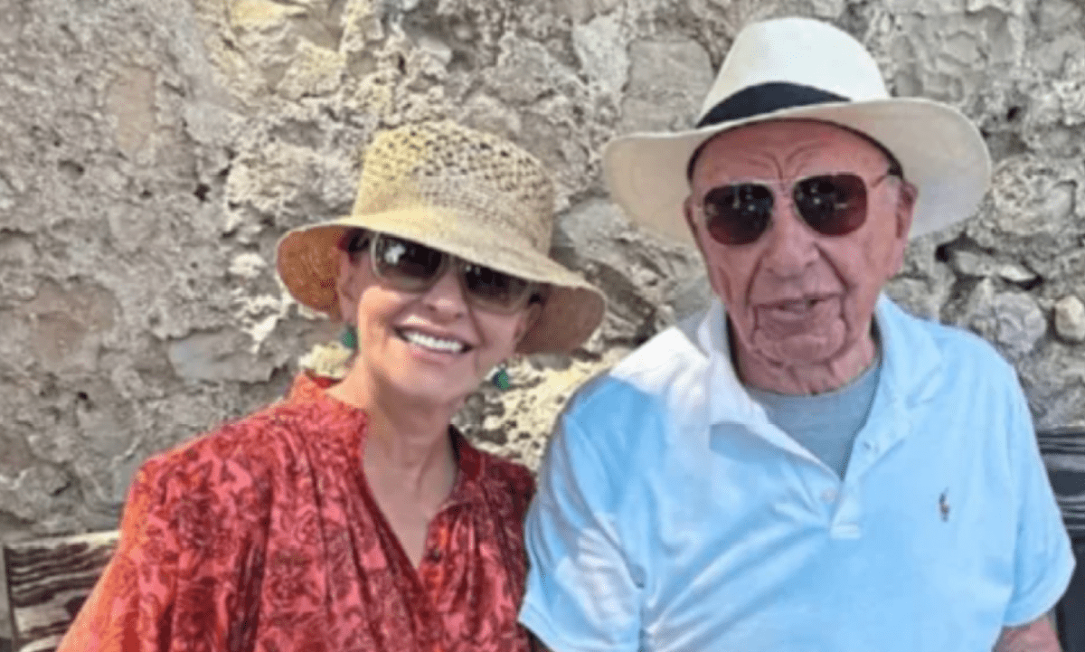 Ovaj čovjek ima 92 godine. Jučer je se oženio 30 godina mlađom