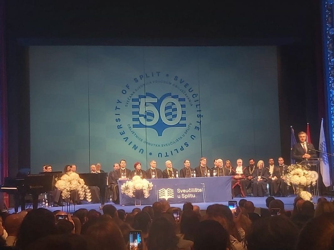 POLA STOLJEĆA SVEUČILIŠTA U SPLITU Predsjednik Vlade Andrej Plenković obratio se prisutnima u HNK