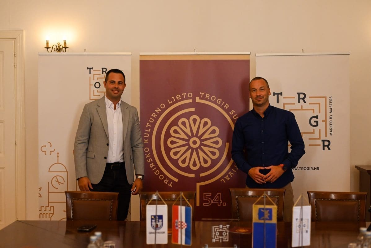 trogirsko ljeto 24 1 