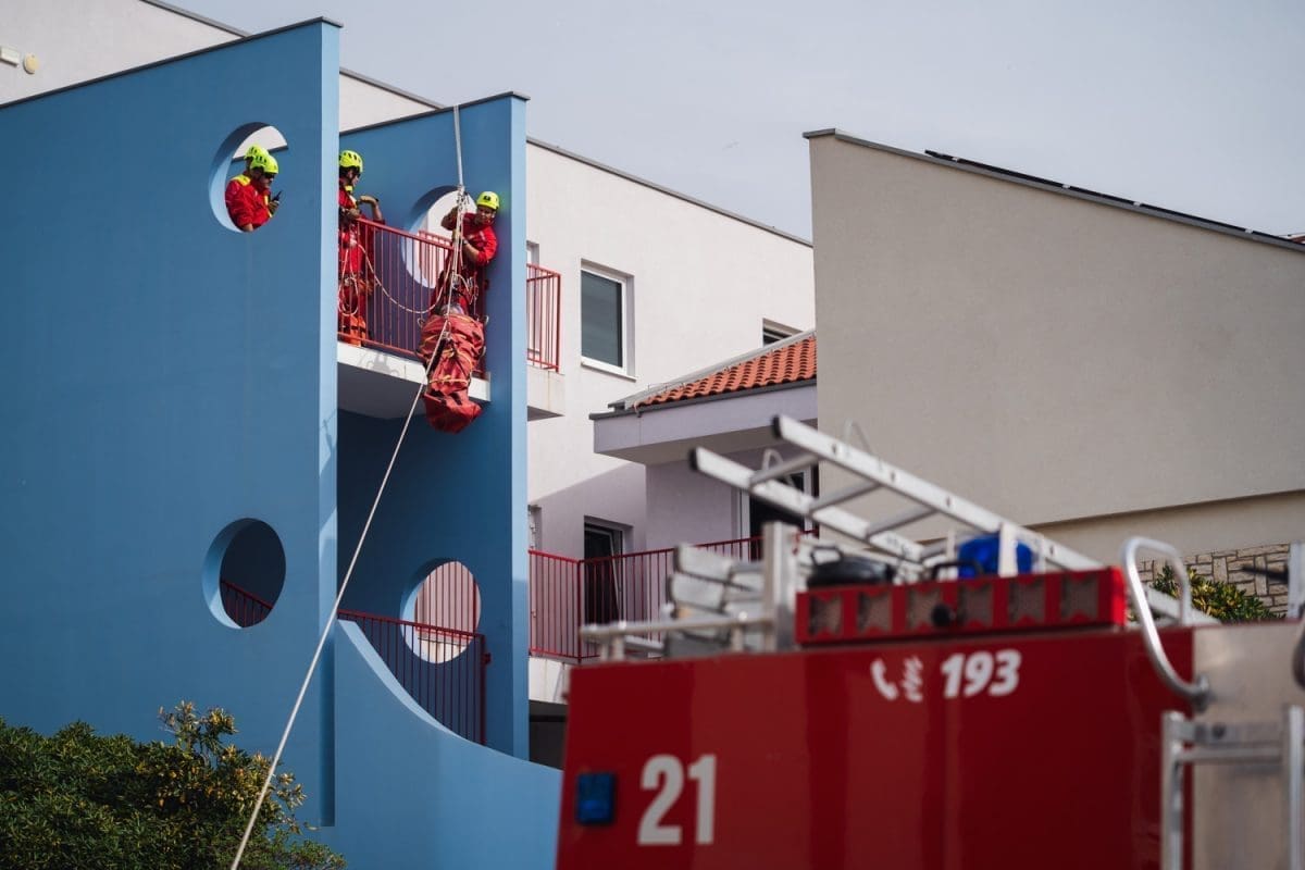 U požaru obiteljske kuće preminuo 44-godišnjak