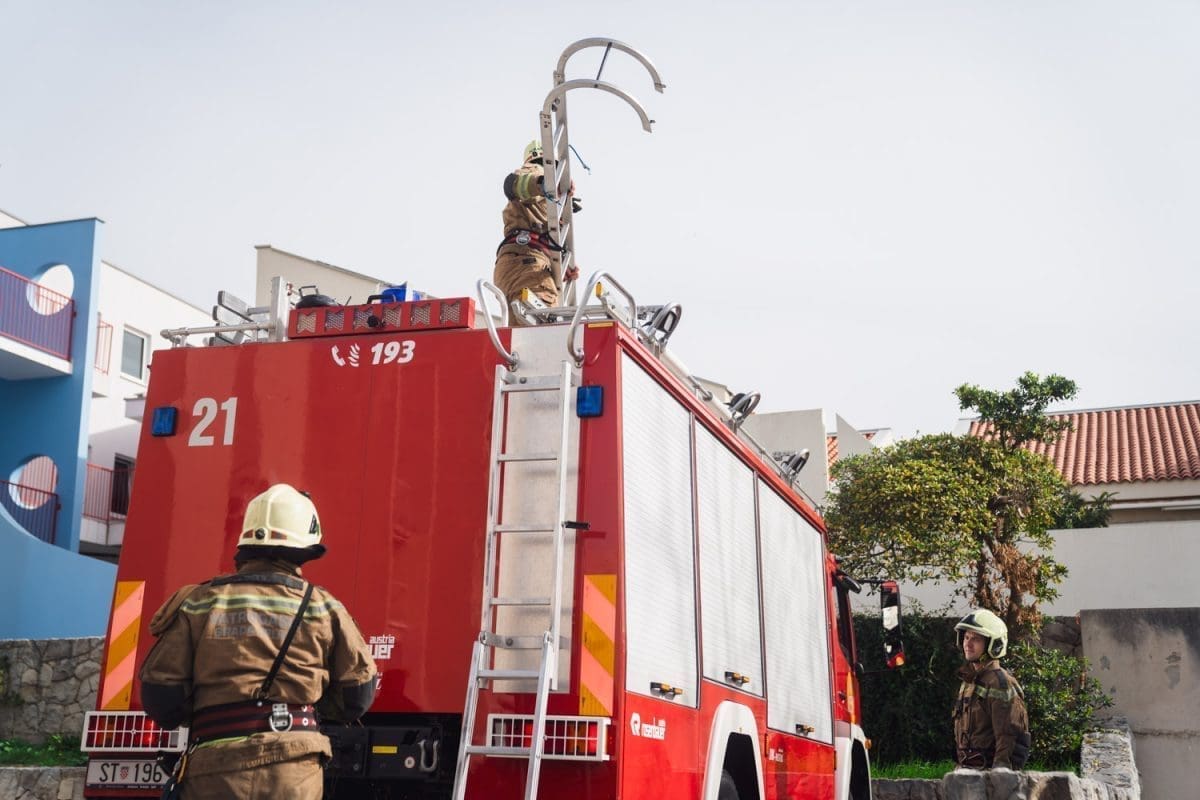 Vatrogasci intervenirali zbog požara, prometne nesreće i potrage za nestalim djetetom