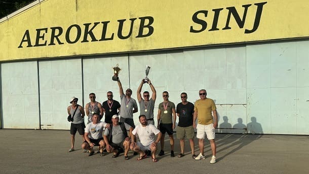 HDZ Sinj: "Čestitamo padobrancima Aerokluba Sinj na naslovu ekipnih prvaka Hrvatske"