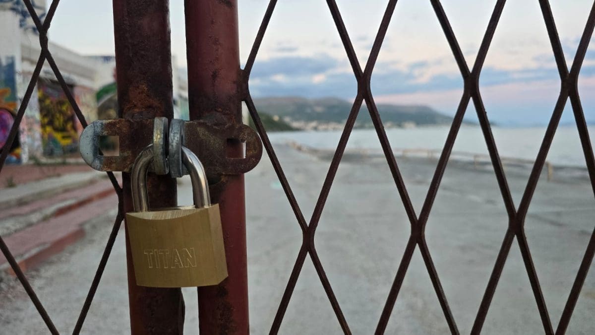 Nema više na Duilovo: Katanac je u ogradi, pristup potpuno zabranjen