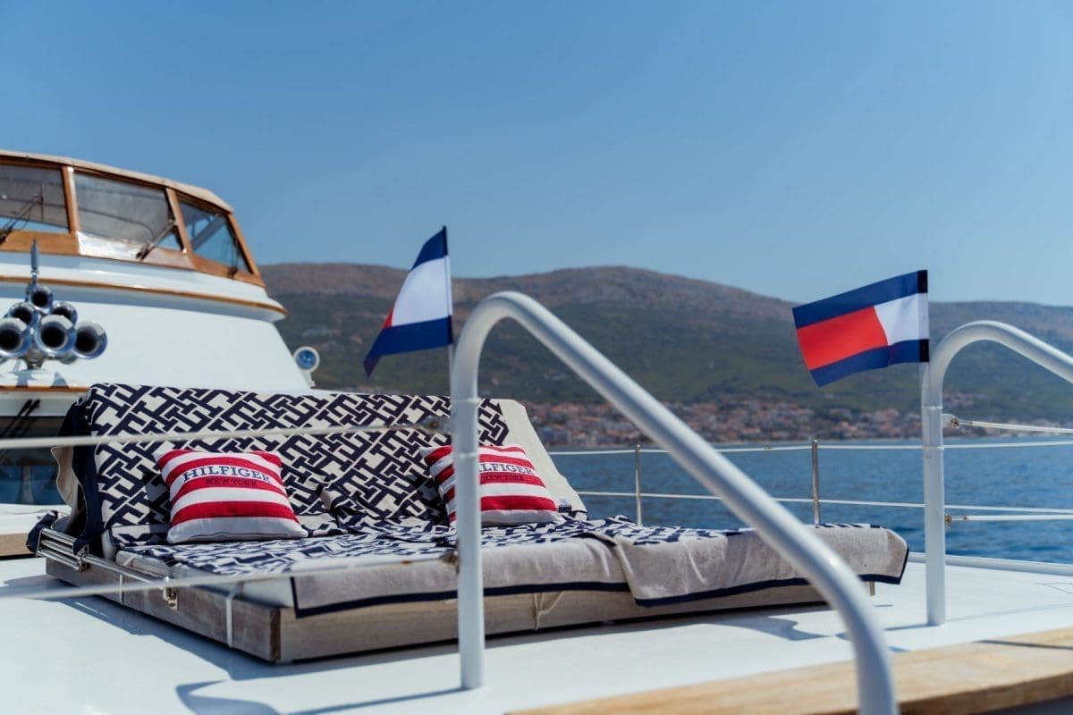 Tommy Hilfiger Split 03