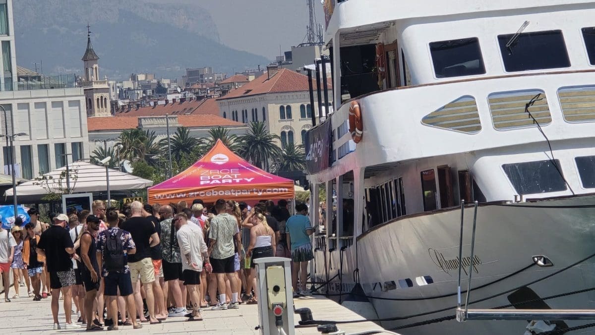 FOTO Partijaneri su već okupirali Split