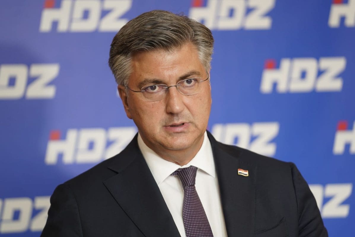 U petak će se glasati o povjerenju premijeru Plekoviću: "Oporba ima 74 ruke, i da svi dođu, ne mogu nikako do 76"