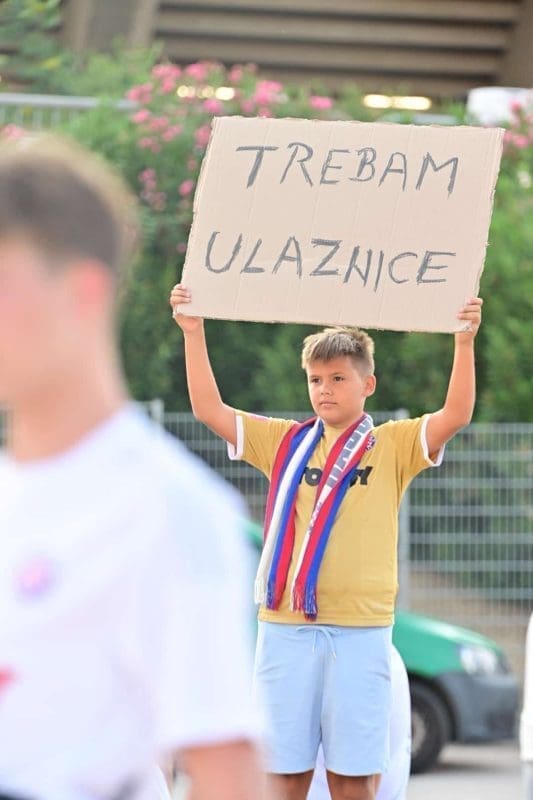 b6e725b9 9cf3 4826 9ed7 fe62c355bb0c