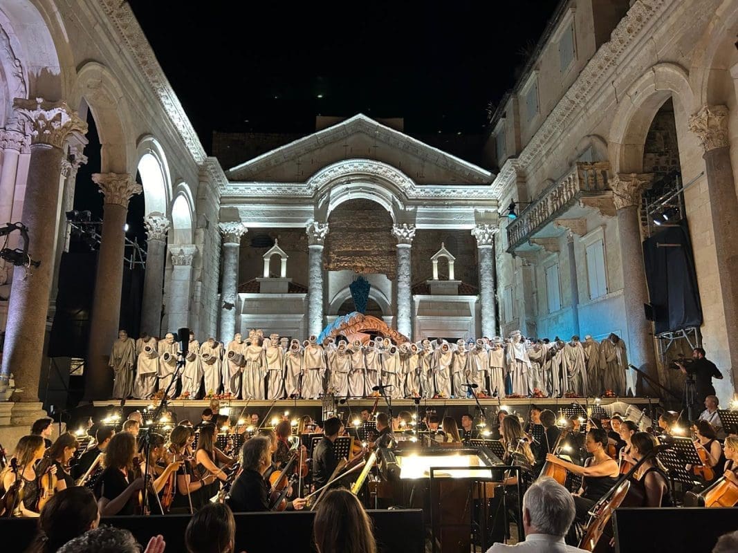 carmina burana splitsko ljeto otvorenje1