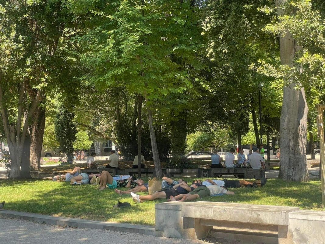 NAJJEFTINIJI SMJEŠTAJ Jutro nakon partyja: Ultraši 'ubili oko' u Đardinu