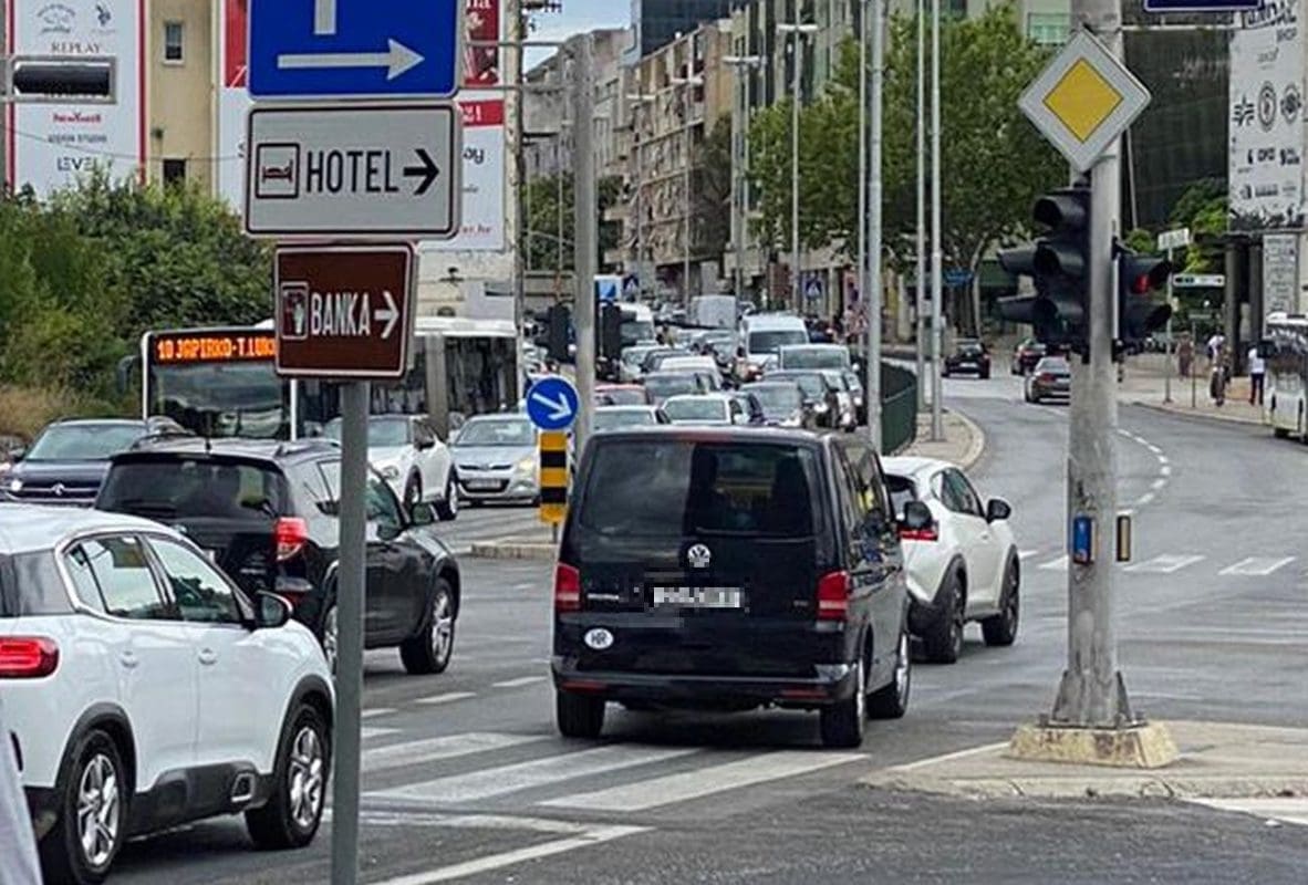 Splićani na rubu živaca: Kilometarskim kolonama i nesnosnim gužvama nikad kraja, a sezona je tek počela