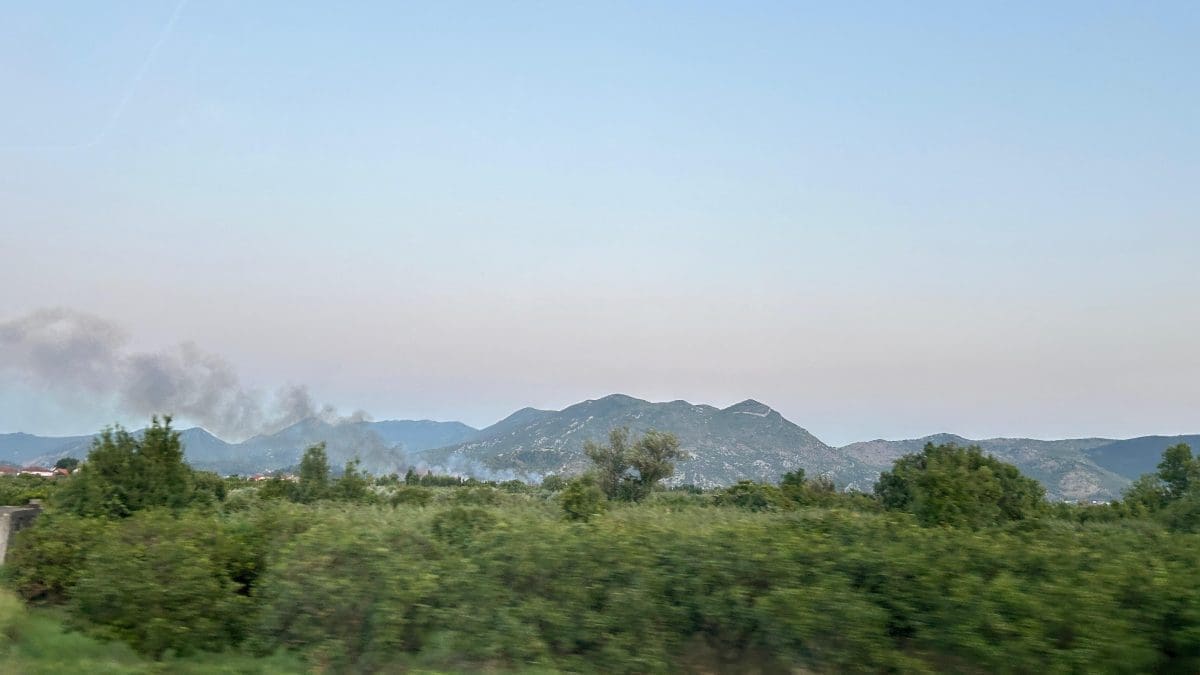 VIDEO Izbio požar i u Metkoviću