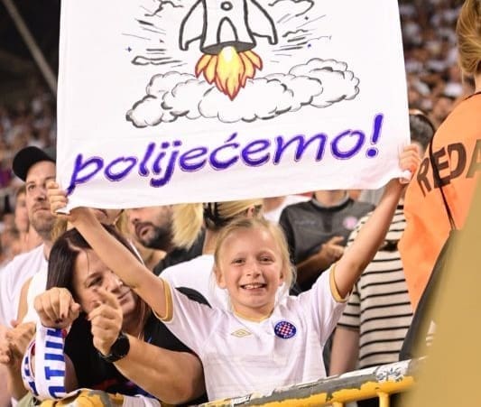 RAKETA, JESI LI VIDIO? Ovo je najoriginalniji transparent na Poljudu