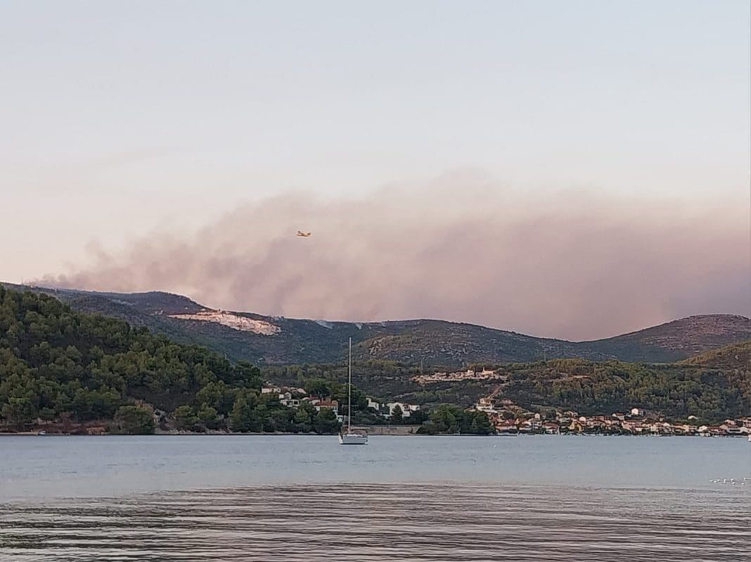 FOTO Evo kakvo je stanje na ostalim požarištima u Dalmaciji