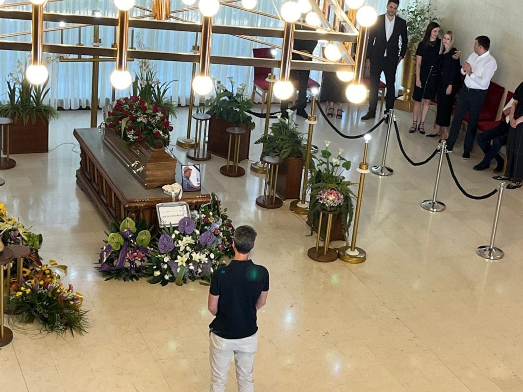 FOTO Na Lovrincu pokopan novinar Slaven Relja