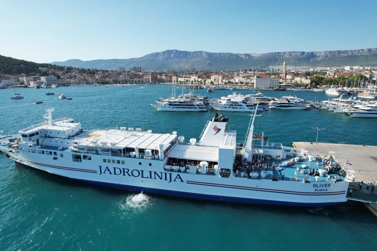 trajekt brod oliver 5