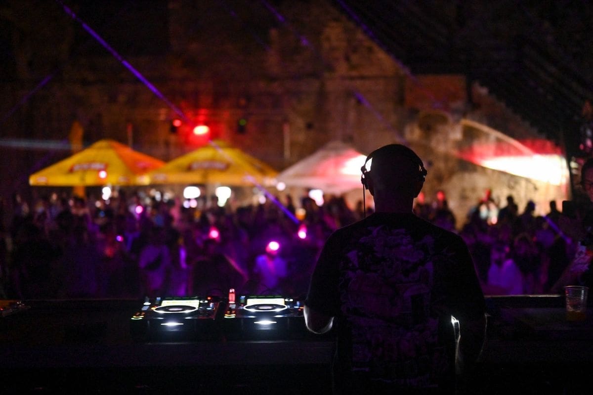 Impresivan line-up u Trogiru: KulaKula Festival, Sergej Ćetković, Magazin, Opera Selecta i još mnogo kazališta, kulture i zabave u sklopu 54. Kulturnog ljeta