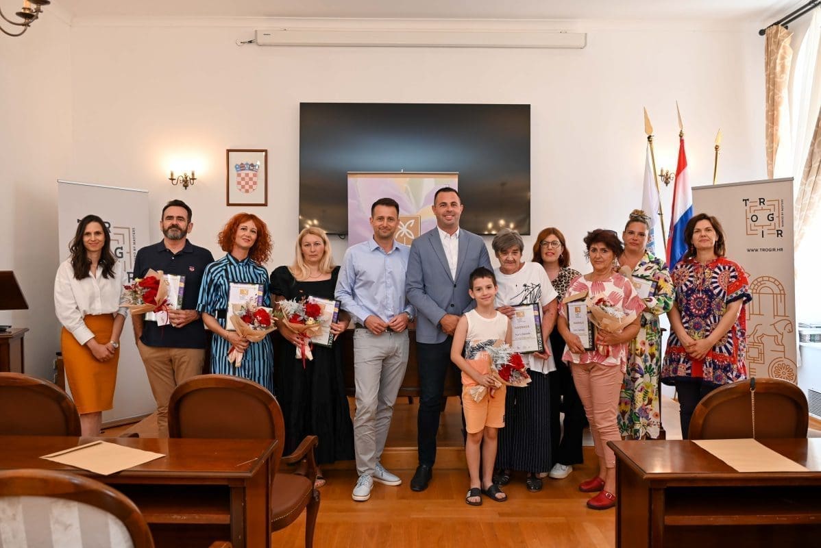 Dodjela nagrada i prezentacija projekta Izbora najljepše okućnice i balkona u 2024. godini na području grada Trogira