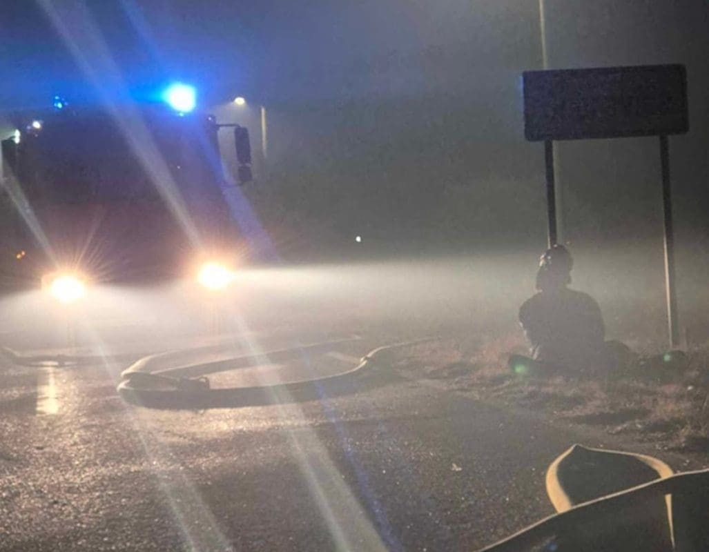 Ova slika govori više od tisuću riječi, pogledajte kako izgleda vatrogasac nakon besane noći