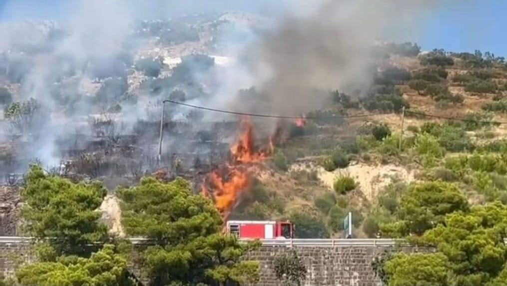 Gorjela kuća u Makarskoj, vatrogasci u zadnja 24 sata imali četiri intervencije