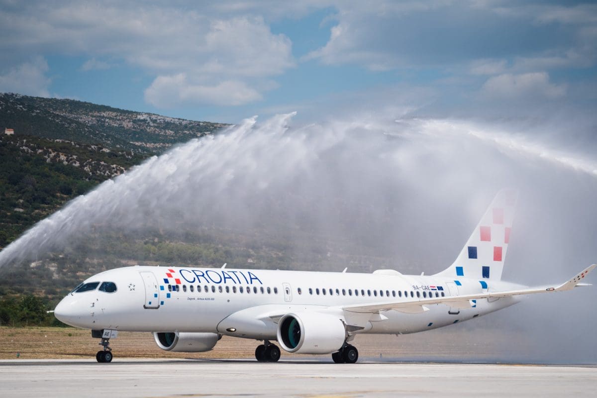 Odrađen prvi komercijalni let novim zrakoplovom Croatia Airlinesa: Obnovom flote trebao bi se smanjiti trošak goriva, emisija CO2, ali i buka kod splitskog aerodroma
