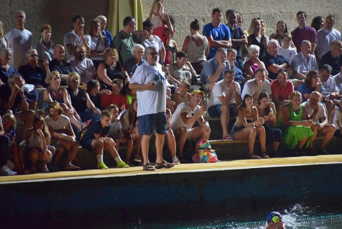 SVJETSKI DANI VATERPOLA U KORČULI Održana revijalna utakmica velemajstora ovog sporta