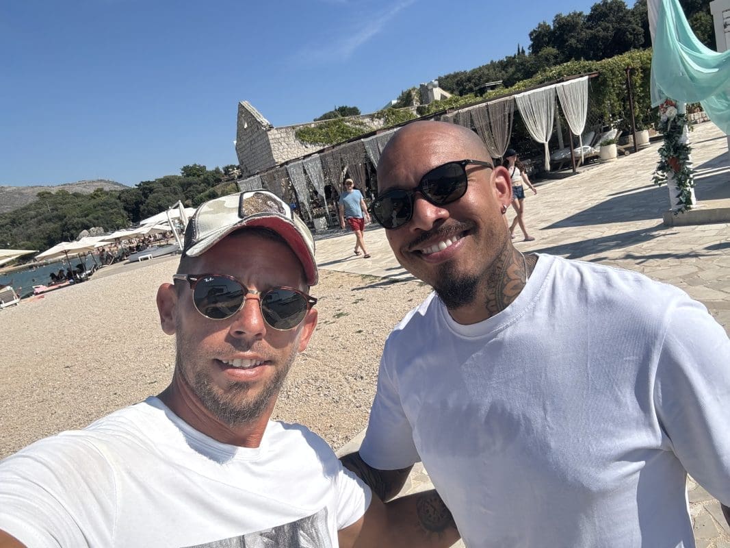 Alistair Overeem Nigel De Jong 2 