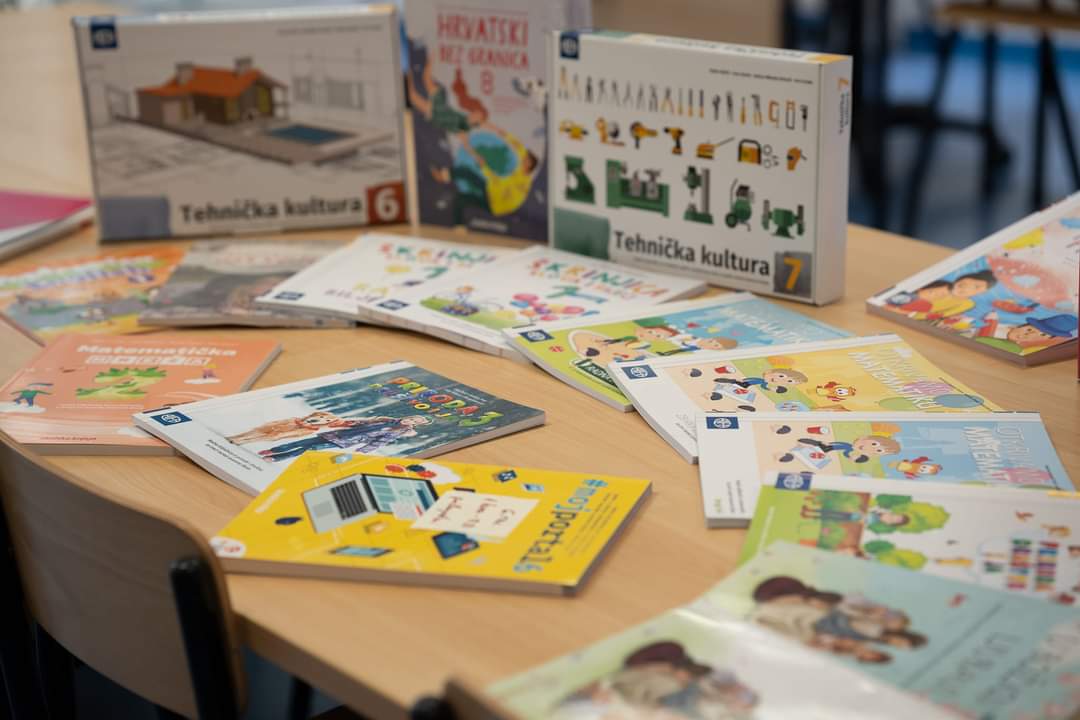 Solin za osnovce osigurao besplatne udžbenike, radne bilježnice i materijale za školu